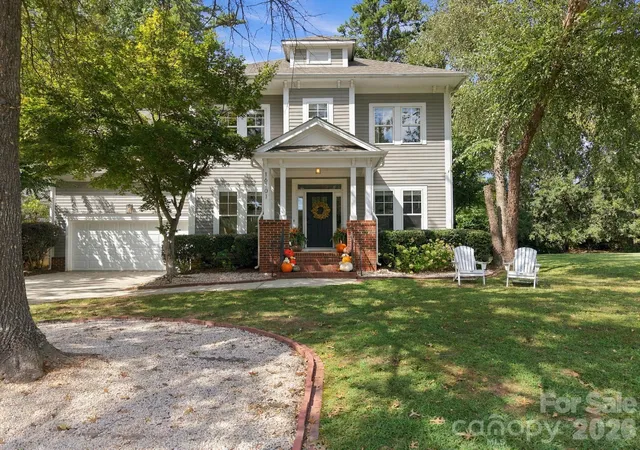 Photo 1 of Single family home for sale at 16101 Kelly Park Cir, Huntersville, NC 28078 | MLS# 4426541 | Listing updated on 2026-10-02