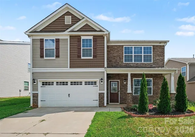 Photo 1 of Single family home for sale at 7577 Nolen Farm Dr, Gastonia, NC 28056 | MLS# 4426555 | Listing updated on 2026-09-19