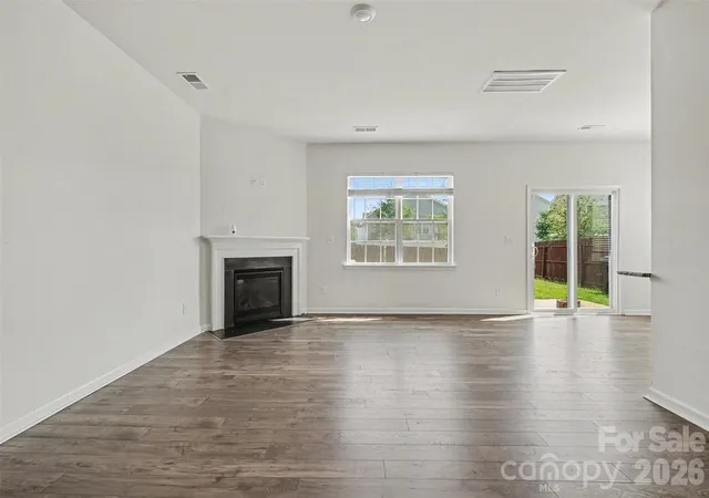 Photo 2 of Single family home for sale at 7577 Nolen Farm Dr, Gastonia, NC 28056 | MLS# 4426555 | Listing updated on 2026-09-19