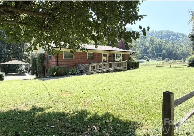 Photo 2 of Single family home for sale at 2985 Collettsville Rd, Lenoir, NC 28645 | MLS# 4426562 | Listing updated on 2026-09-20