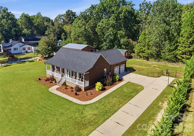 Photo 3 of Single family home for sale at 2278 Devine Rd, Iron Station, NC 28080 | MLS# 4426566 | Listing updated on 2026-10-05
