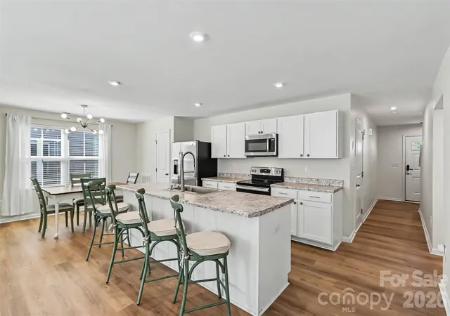 Photo 1 of Single family home for sale at 4112 Bowline Dr, Charlotte, NC 28269 | MLS# 4426572 | Listing updated on 2026-09-23