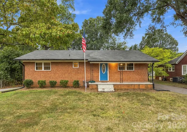 Single family home for sale at 1094 Union St S, Concord, NC 28025 | MLS# 4426577 | Listing updated on 2026-09-20