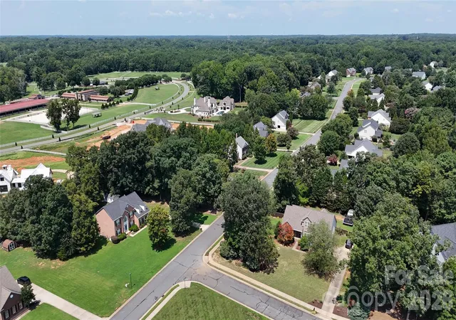 Photo 3 of Single family home for sale at 2107 Heath Lake Dr, Mint Hill, NC 28227 | MLS# 4426581 | Listing updated on 2026-09-20