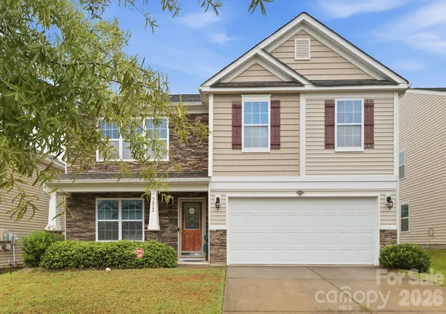 Photo 1 of Single family home for sale at 7012 Palatine Ln, Charlotte, NC 28214 | MLS# 4426582 | Listing updated on 2026-10-04