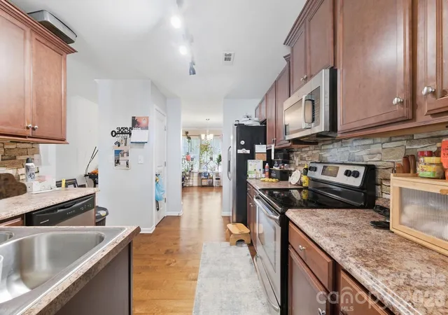 Photo 3 of Single family home for sale at 7012 Palatine Ln, Charlotte, NC 28214 | MLS# 4426582 | Listing updated on 2026-10-04