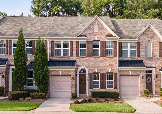 Photo 1 of Townhouse for sale at 3304 Park S Sta Blvd, Charlotte, NC 28210 | MLS# 4426592 | Listing updated on 2026-09-24