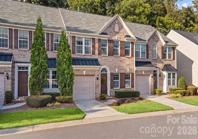 Photo 2 of Townhouse for sale at 3304 Park S Sta Blvd, Charlotte, NC 28210 | MLS# 4426592 | Listing updated on 2026-09-24