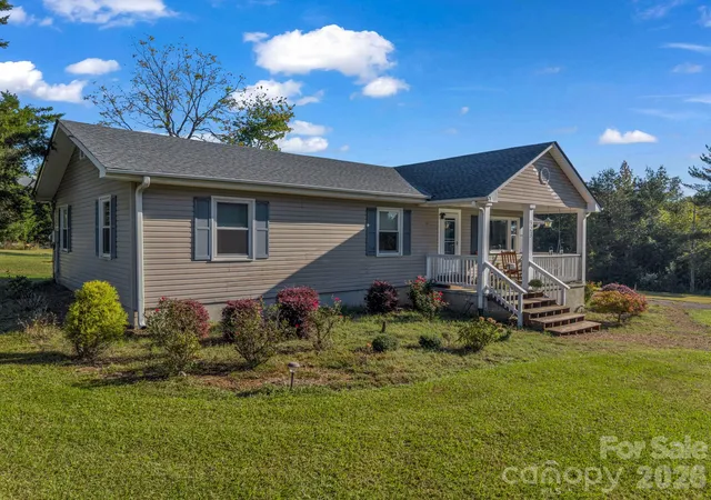 Photo 2 of Single family home for sale at 923 Green Crk Dr, Columbus, NC 28722 | MLS# 4426604 | Listing updated on 2026-10-09