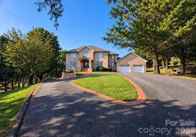 Photo 1 of Single family home for sale at 5980 Willowbottom Rd, Hickory, NC 28602 | MLS# 4426614 | Listing updated on 2026-10-08