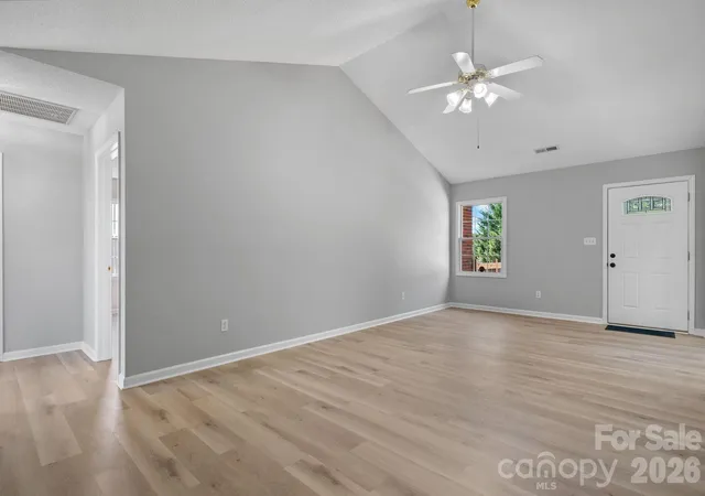 Photo 3 of Single family home for sale at 1420 Farmington Hills Dr, Conover, NC 28613 | MLS# 4426620 | Listing updated on 2026-10-06