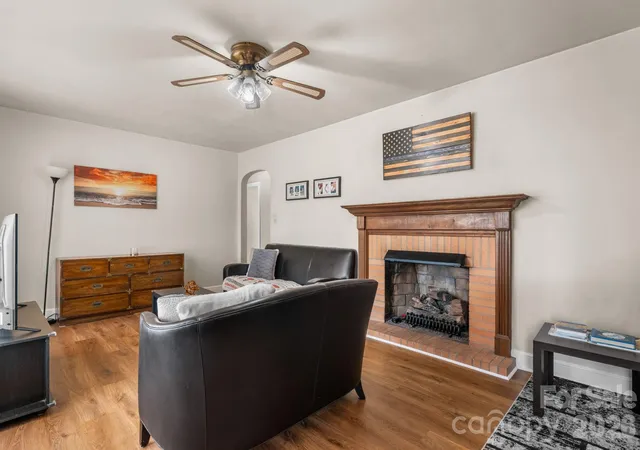 Photo 3 of Single family home for sale at 1723 31st Street NE, Hickory, NC 28601 | MLS# 4426624 | Listing updated on 2026-09-26