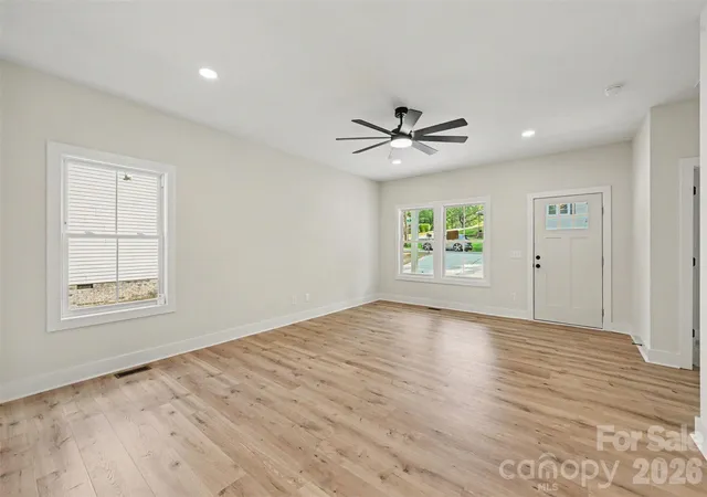 Photo 3 of Single family home for sale at 910 W 8th Street, Kannapolis, NC 28081 | MLS# 4426631 | Listing updated on 2026-10-26