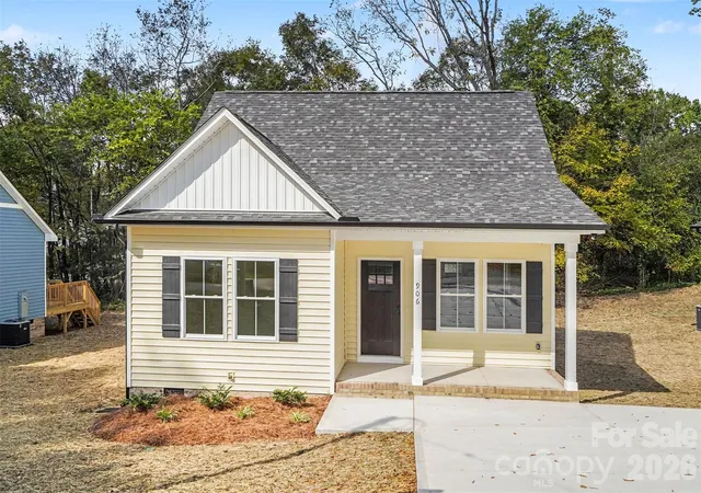 Photo 1 of Single family home for sale at 906 W 8th Street, Kannapolis, NC 28081 | MLS# 4426632 | Listing updated on 2026-10-26