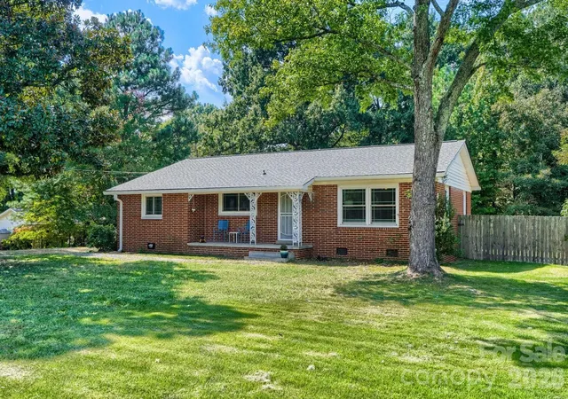 Photo 1 of Single family home for sale at 301 Jean Ave, Kannapolis, NC 28083 | MLS# 4426634 | Listing updated on 2026-09-27