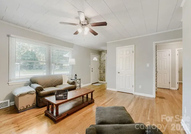 Photo 4 of Single family home for sale at 301 Jean Ave, Kannapolis, NC 28083 | MLS# 4426634 | Listing updated on 2026-09-27