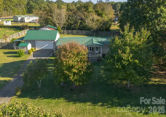 Photo 1 of Single family home for sale at 2330 Old Home Pl Dr, Newton, NC 28658 | MLS# 4426636 | Listing updated on 2026-10-28