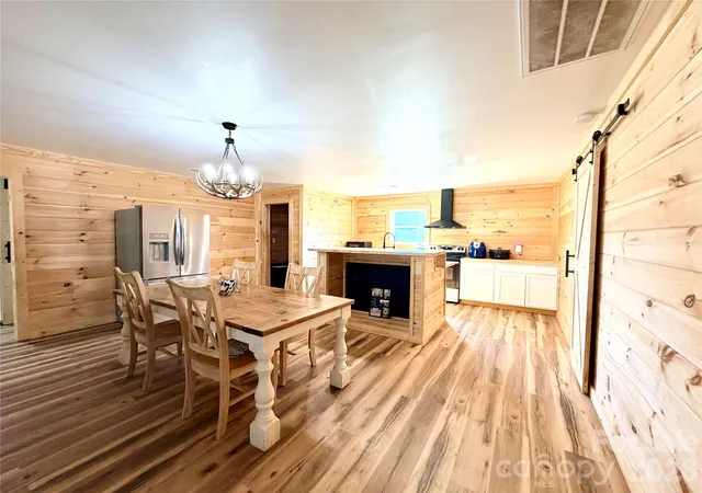 Photo 3 of Single family home for sale at 550 Dills Rd, Rutherfordton, NC 28139 | MLS# 4426637 | Listing updated on 2026-10-10