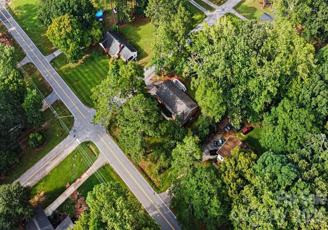 Photo 2 of Single family home for sale at 502 Plantation Rd #10, Lancaster, SC 29720 | MLS# 4426639 | Listing updated on 2026-10-20