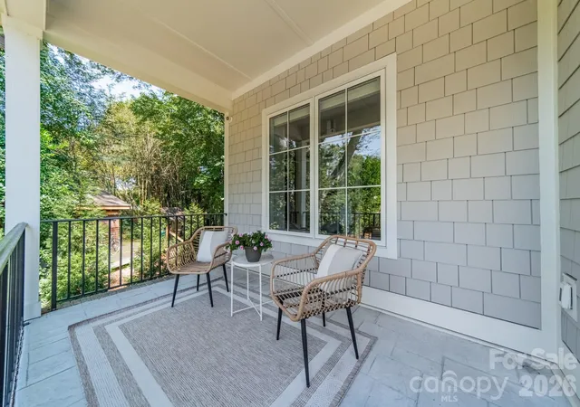 Photo 1 of Single family home for sale at 3319 Gresham Pl, Charlotte, NC 28211 | MLS# 4426649 | Listing updated on 2026-10-01