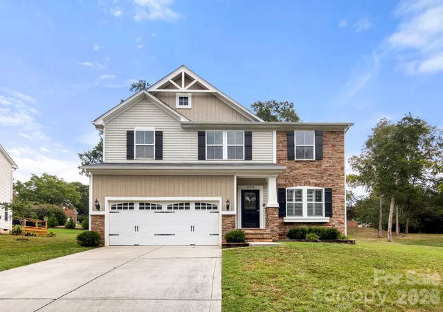 Photo 1 of Single family home for sale at 338 Lorraine Rd, Fort Mill, SC 29708 | MLS# 4426652 | Listing updated on 2026-10-20