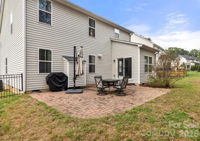 Photo 4 of Single family home for sale at 338 Lorraine Rd, Fort Mill, SC 29708 | MLS# 4426652 | Listing updated on 2026-10-20