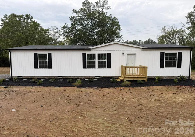 Photo 4 of Single family home for sale at 2735 Piney Rd, Morganton, NC 28655 | MLS# 4426656 | Listing updated on 2026-09-23