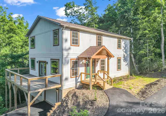 Photo 1 of Single family home for sale at 36 Pierpoint Dr, Lake Lure, NC 28746 | MLS# 4426662 | Listing updated on 2026-10-02