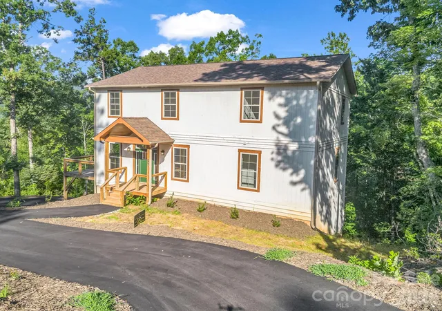 Photo 3 of Single family home for sale at 36 Pierpoint Dr, Lake Lure, NC 28746 | MLS# 4426662 | Listing updated on 2026-10-02