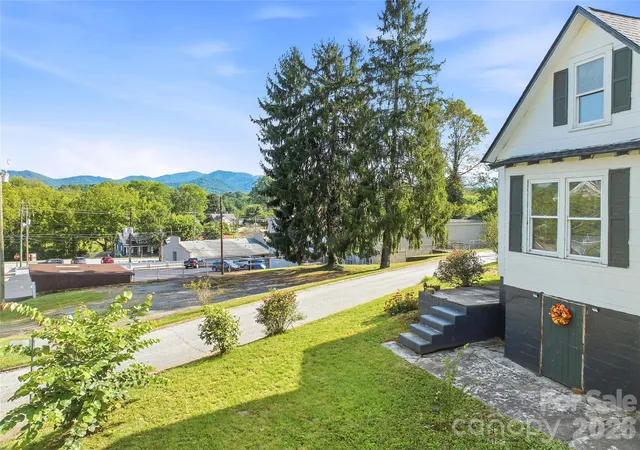 Photo 4 of Single family home for sale at 159 Ballew St, Canton, NC 28716 | MLS# 4426671 | Listing updated on 2026-09-24