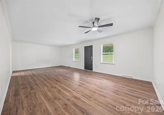 Photo 4 of Single family home for sale at 281 Schoolside Dr, Rock Hill, SC 29730 | MLS# 4426672 | Listing updated on 2026-10-07