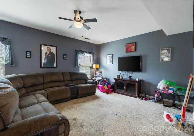 Photo 2 of Single family home for sale at 2067 Hamil Ridge Dr, Waxhaw, NC 28173 | MLS# 4426674 | Listing updated on 2026-09-23