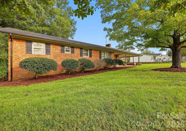 Photo 3 of Single family home for sale at 164 Davidson Ct, Taylorsville, NC 28681 | MLS# 4426675 | Listing updated on 2026-09-27