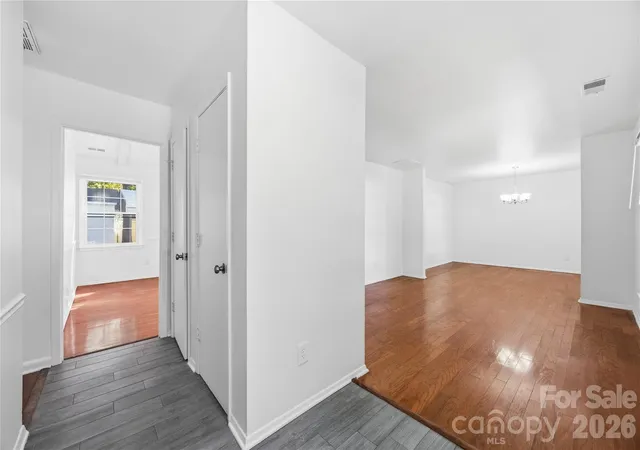 Photo 4 of Single family home for sale at 6500 Woodfield Dr, Charlotte, NC 28215 | MLS# 4426679 | Listing updated on 2026-10-23
