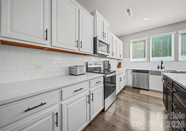 Photo 4 of Single family home for sale at 377 Brannon Meadows Dr, York, SC 29745 | MLS# 4426681 | Listing updated on 2026-10-03
