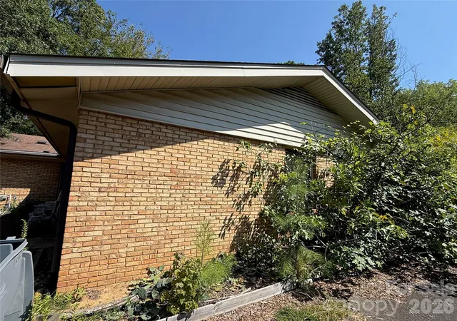 Photo 2 of Single family home for sale at 6737 Cardigan Ave, Charlotte, NC 28215 | MLS# 4426684 | Listing updated on 2026-09-23