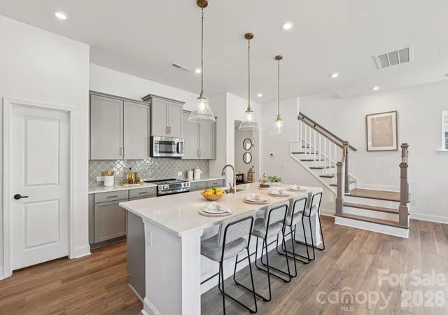 Photo 1 of Single family home for sale at 7419 Westrow Ave, Charlotte, NC 28278 | MLS# 4426693 | Listing updated on 2026-09-30
