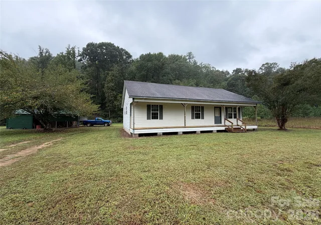 Photo 3 of Single family home for sale at 4552 S Mountain Park Ave, Connelly Springs, NC 28612 | MLS# 4426695 | Listing updated on 2026-09-25