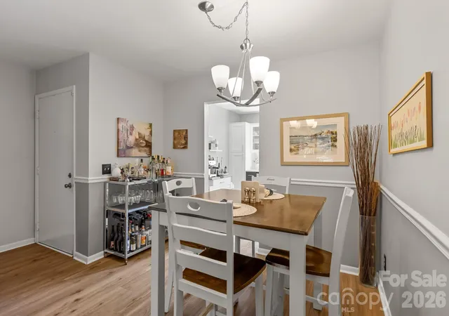 Listing Photo 3 - Condo for sale in building located at 3284 Heathstead Pl, Charlotte, NC 28210 - Unit #I
