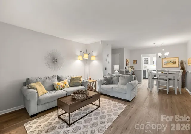 Listing Photo 4 - Condo for sale in building located at 3284 Heathstead Pl, Charlotte, NC 28210 - Unit #I