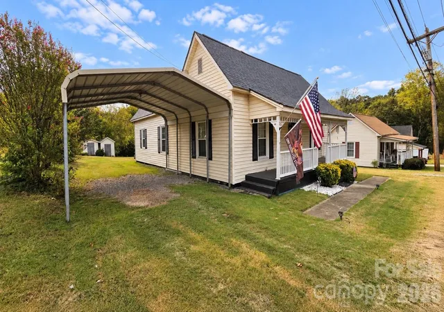 Photo 3 of Single family home for sale at 3481 Roberta Rd, Concord, NC 28027 | MLS# 4426712 | Listing updated on 2026-09-24