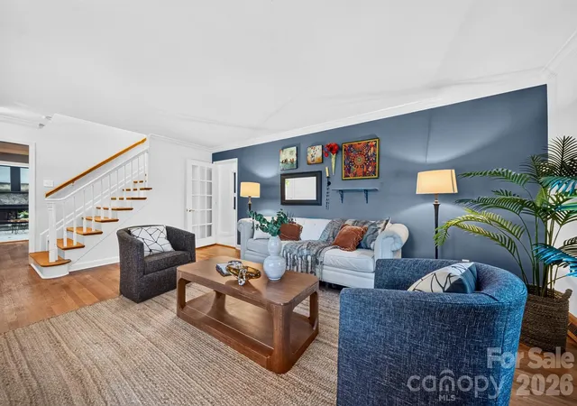 Photo 3 of Single family home for sale at 1309 Worcaster Pl, Charlotte, NC 28211 | MLS# 4426713 | Listing updated on 2026-10-04