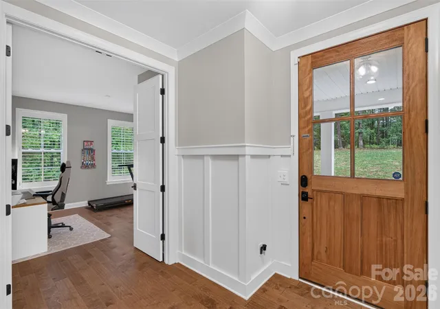 Photo 2 of Single family home for sale at 6601 Harbor Oaks Dr, Denver, NC 28037 | MLS# 4426714 | Listing updated on 2026-10-04