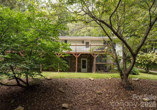 Photo 3 of Single family home for sale at 101 Guffey Mountain Rd, Fairview, NC 28730 | MLS# 4426718 | Listing updated on 2026-10-05