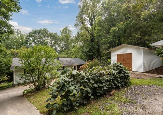 Photo 48 of Single family home for sale at 101 Guffey Mountain Rd, Fairview, NC 28730 | MLS# 4426718 | Listing updated on 2026-10-05