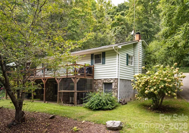 Photo 4 of Single family home for sale at 101 Guffey Mountain Rd, Fairview, NC 28730 | MLS# 4426718 | Listing updated on 2026-10-05