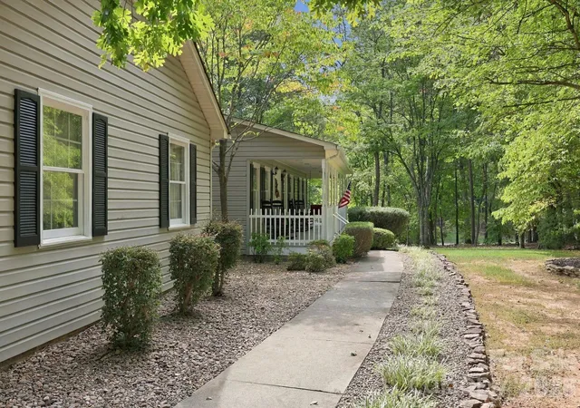 Photo 3 of Single family home for sale at 31883 Ameron Cir, Albemarle, NC 28001 | MLS# 4426721 | Listing updated on 2026-09-28