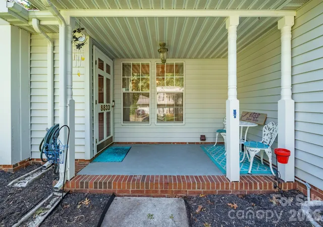 Photo 2 of Single family home for sale at 6833 Shiloh Ridge Ln, Charlotte, NC 28212 | MLS# 4426725 | Listing updated on 2026-09-23