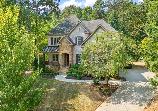 Photo 2 of Single family home for sale at 1623 Hawkstone Dr, Waxhaw, NC 28173 | MLS# 4426726 | Listing updated on 2026-10-07