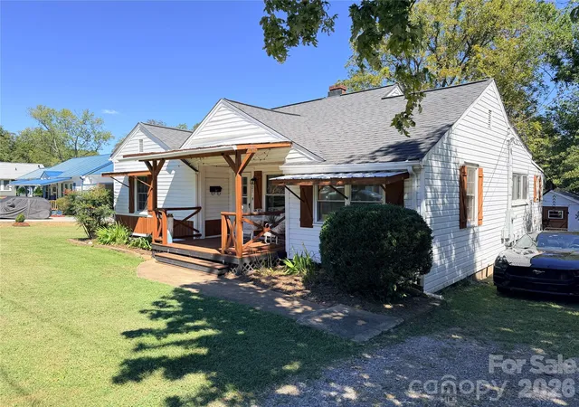 Photo 3 of Single family home for sale at 321 21st Street Sw #41,42, Hickory, NC 28602 | MLS# 4426738 | Listing updated on 2026-09-28